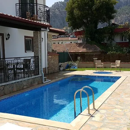 Leyla *